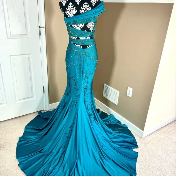 Johnathan Kanye 2872 Teal Blue gown - Picture 6 of 8